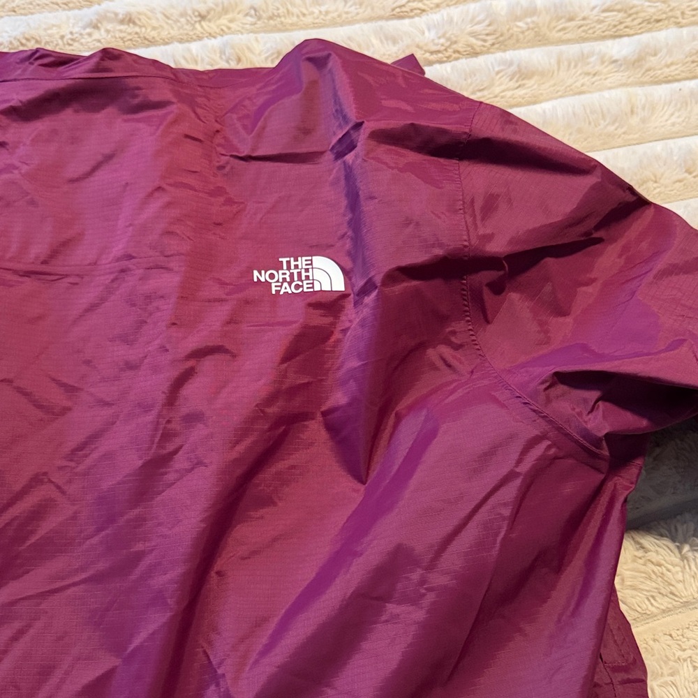 The North Face Women's Mulberry Raincoat Size XL - Picture 8 of 8